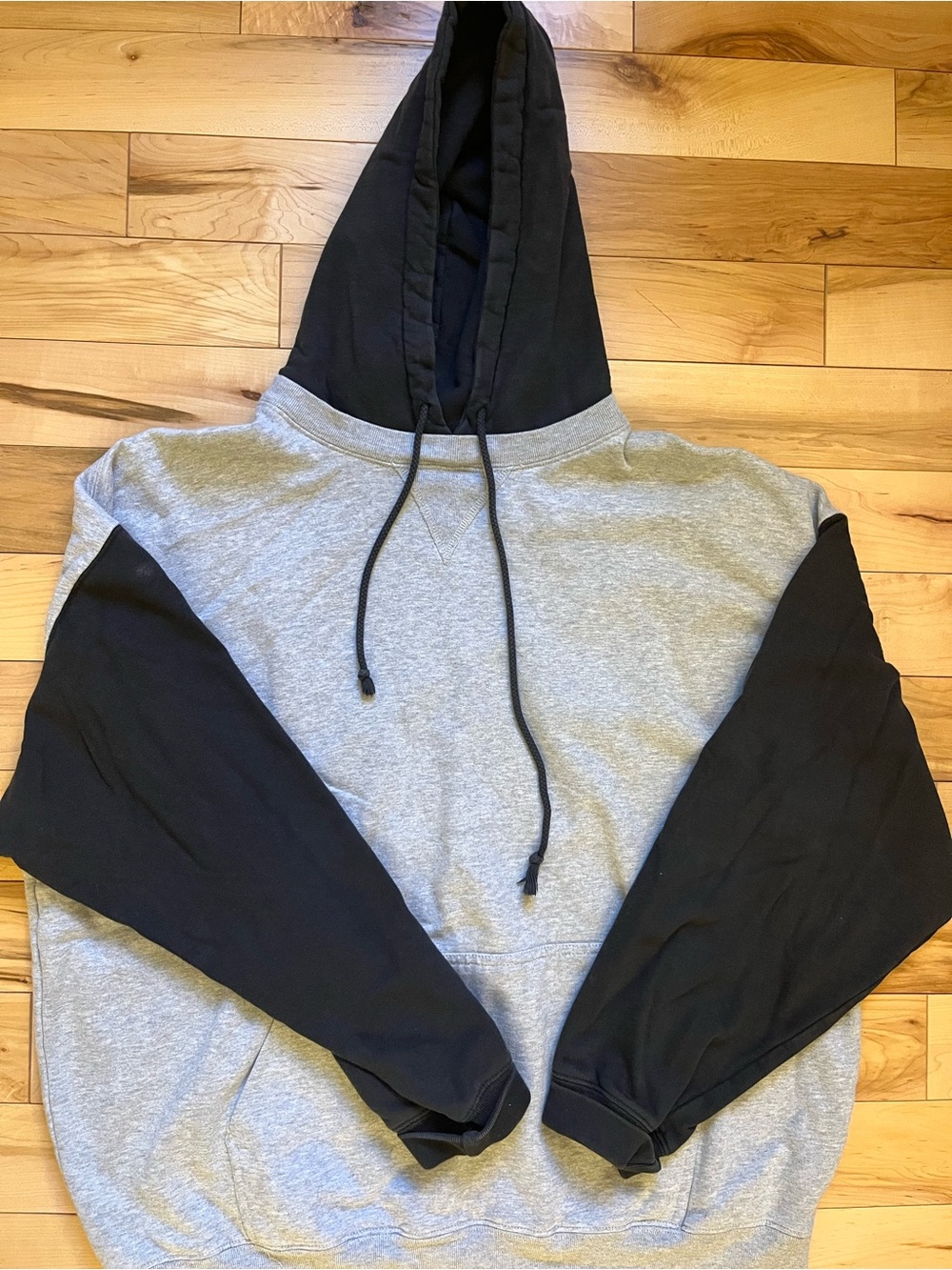Brandy Melville Two-Tone Hooded Pullover - Gray & Black